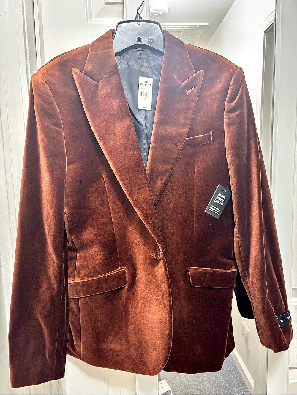 Express Men's Velvet Suit Jacket Brown 36R NWT